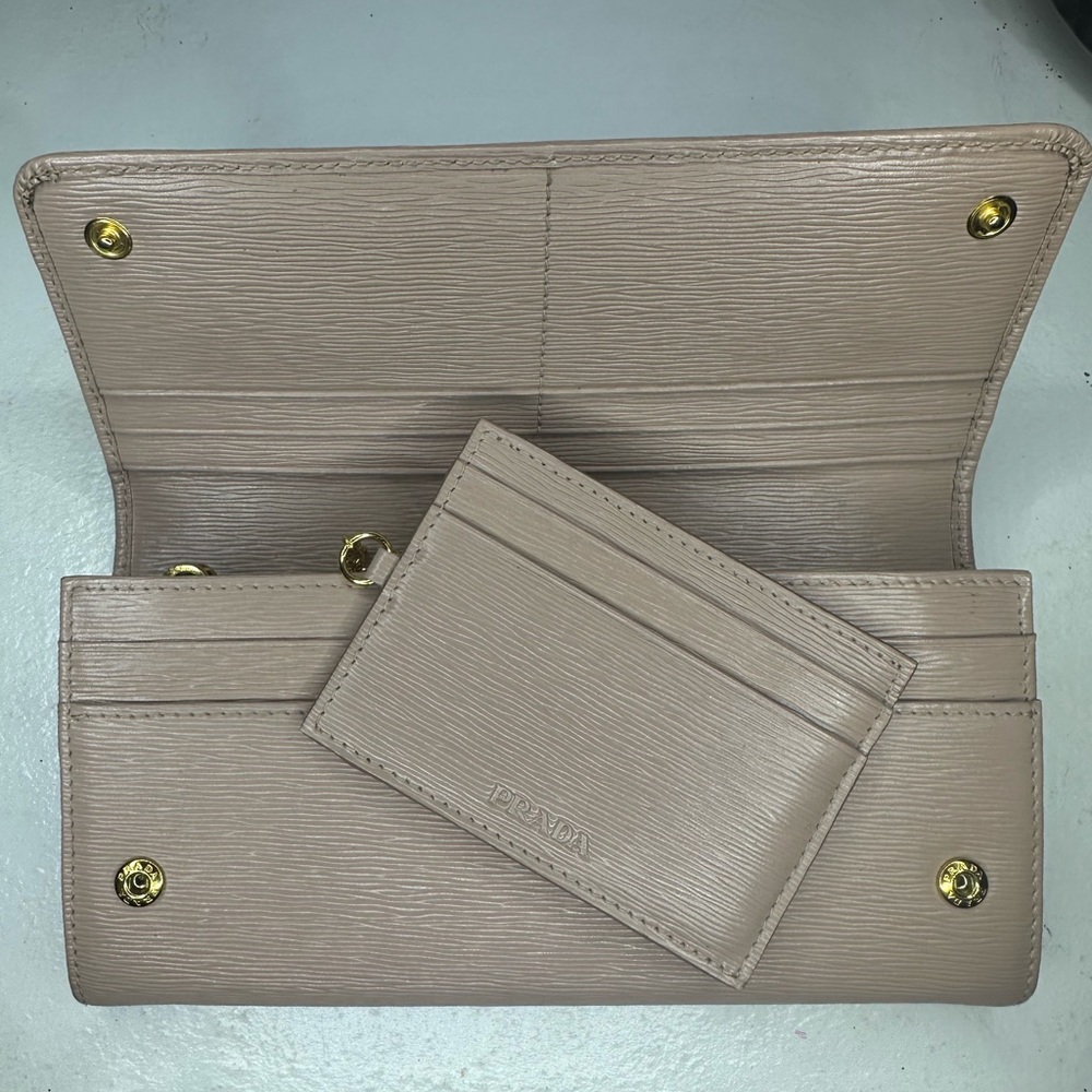 Authentic Prada wallet - Picture 4 of 12